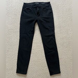 Excellent Condition DL1961 Mid Ride Florence Skinny Jeans in Size 28